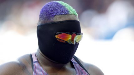   Estadounidense Raven Saunders llamó la atención con su look en París 2024 