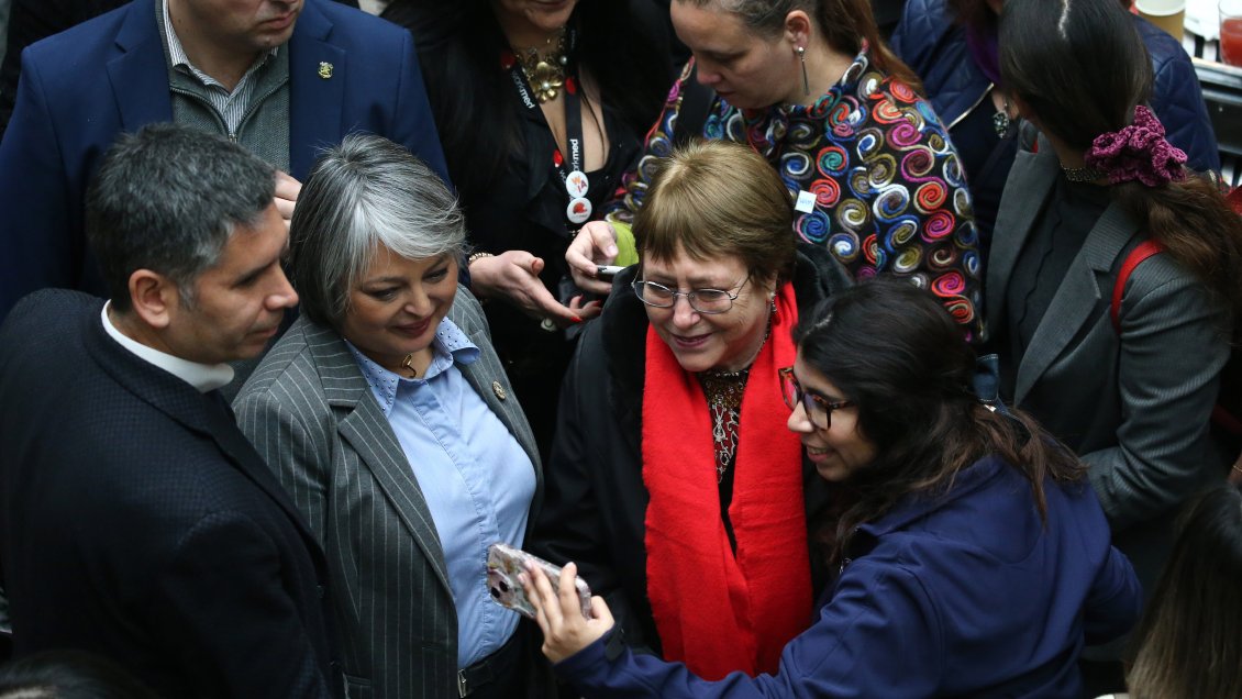 Longton: La izquierda es pragmática y si Bachelet crece la impondrá como candidata presidencial