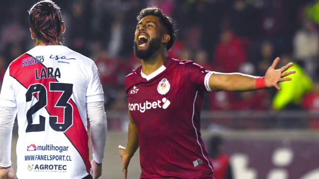 Deportes La Serena extendió su dominio en el Ascenso con triunfo ante Curicó Unido