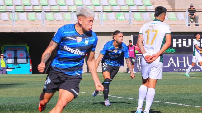 Huachipato derribó a Copiapó y se escapó de la parte baja del torneo