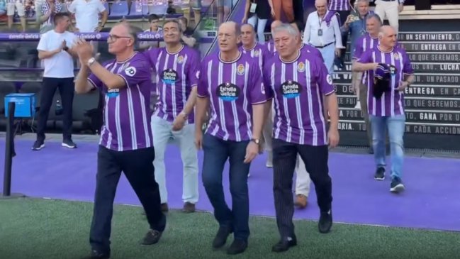 Patricio Yáñez fue homenajeado en la previa al estreno de Valladolid por la liga española