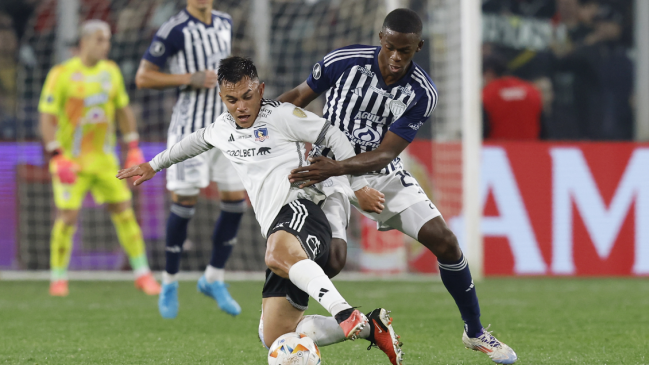 Colo Colo busca el pase a cuartos de la Libertadores contra Junior en Colombia