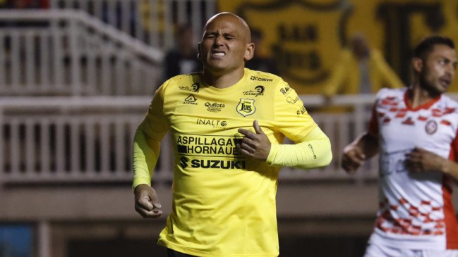 Humberto Suazo se perderá lo que resta de temporada