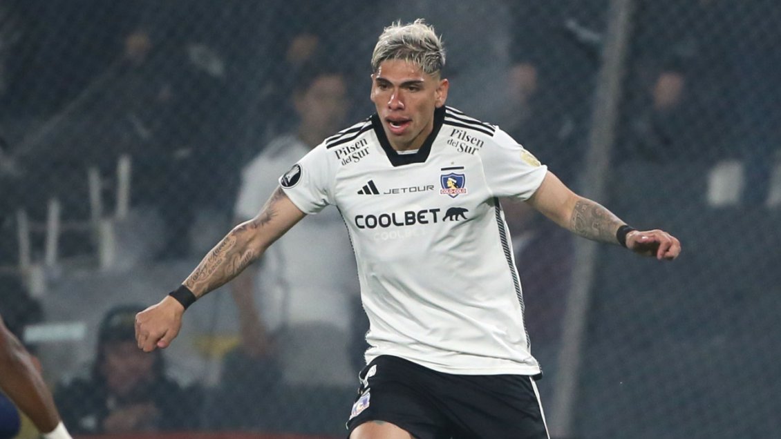Boca hizo oferta de último minuto por Carlos Palacios y esta fue la respuesta de Colo Colo
