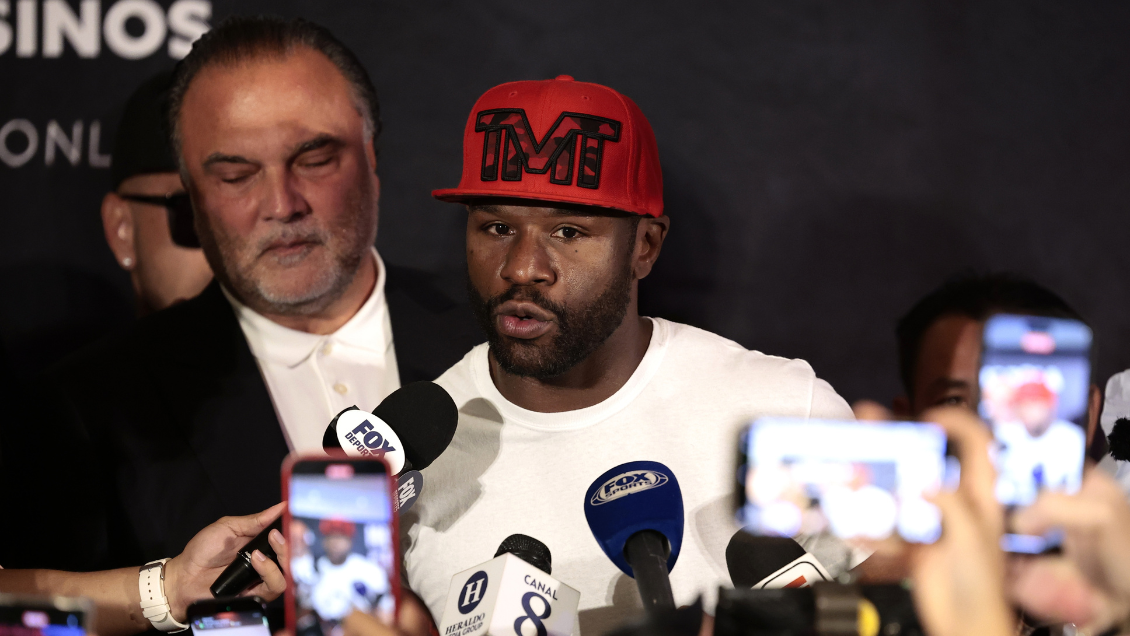 Floyd Mayweather no descartó enfrentarse en el futuro a Julio César Chávez