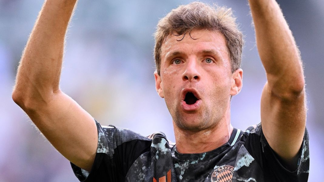 Thomas Müller igualó a Sepp Maier como el jugador con más partidos en Bayern Múnich
