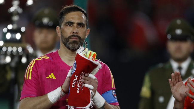 ¡Adiós a una leyenda! Claudio Bravo anunció su retiro del fútbol profesional