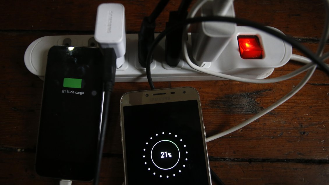 Nueva ley en Chile: Celulares deberán funcionar con cargador universal