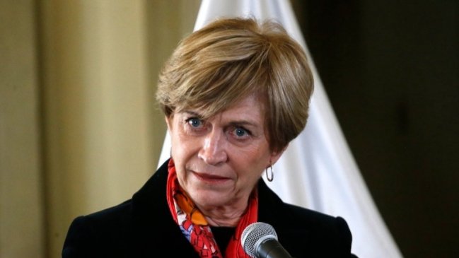 Matthei recibe críticas por llamar 