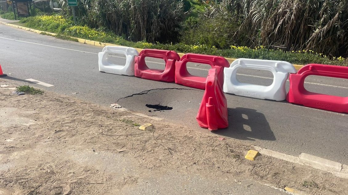 Maitencillo: Socavón provocó la suspensión del tránsito en la Ruta F-30