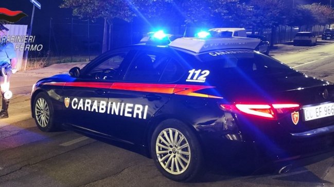 Italia: Adolescente mató a su padre, madre y hermano pequeño en su casa