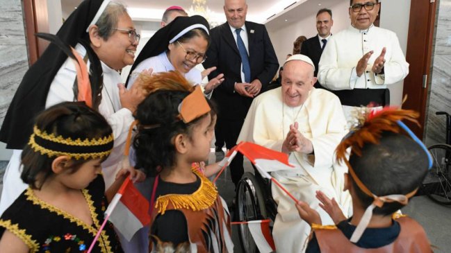 El papa llegó a Indonesia, el país con más musulmanes del mundo