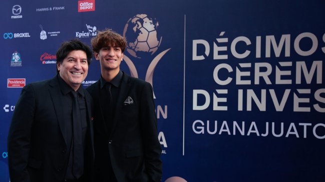 Iván Zamorano entró al Salón de la Fama del Fútbol Internacional en México