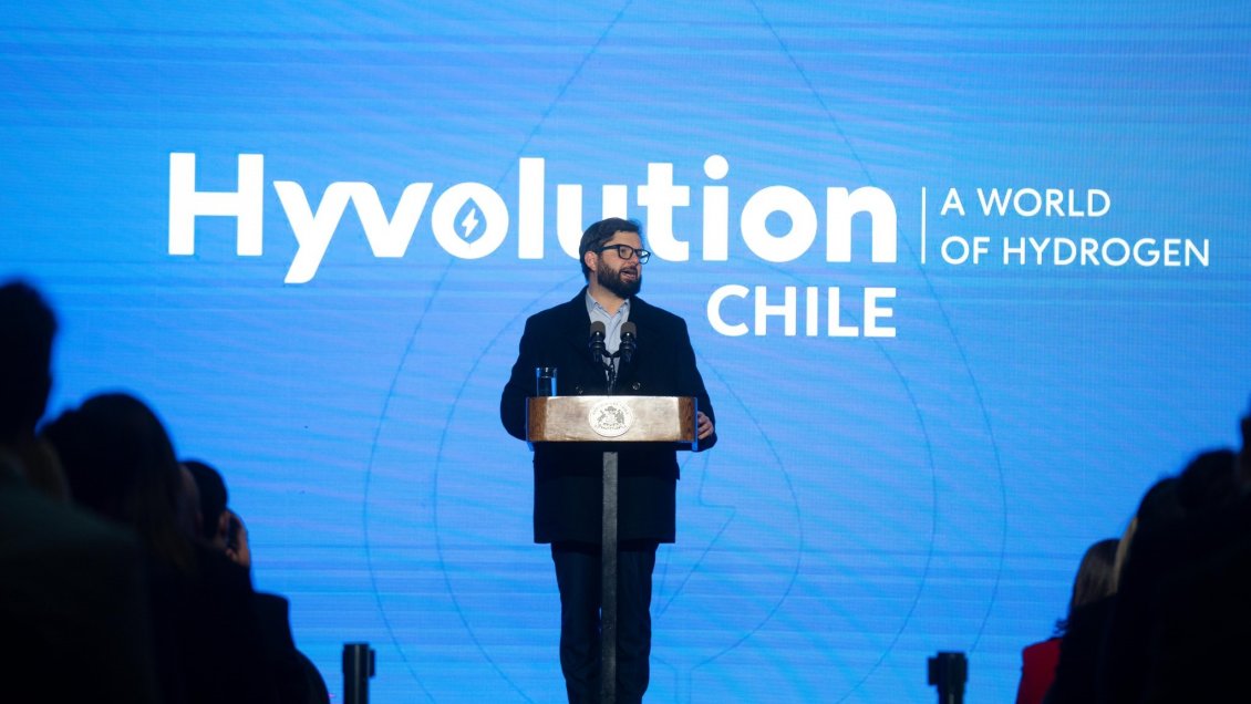 Boric llama a impulsar el hidrógeno verde con 