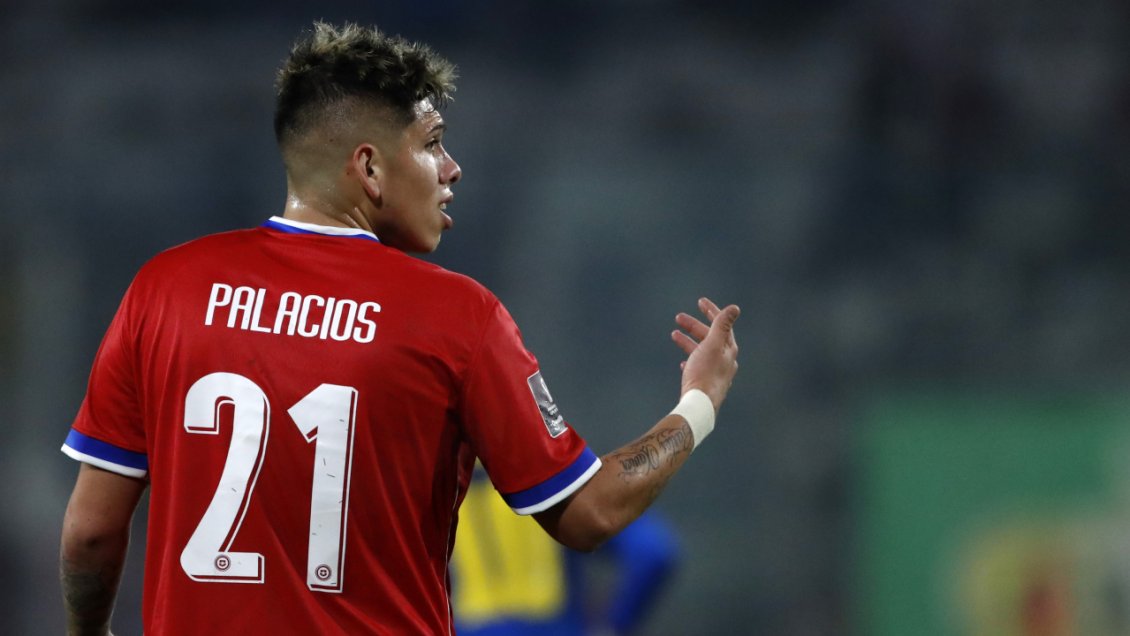 Ricardo Gareca paró equipo con novedades en la práctica para el duelo contra Argentina