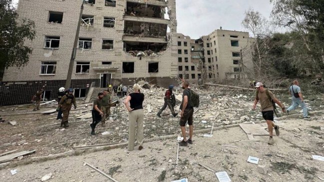 Ejército ucraniano reconoce bajas en ataque a Poltava que dejó 53 muertos