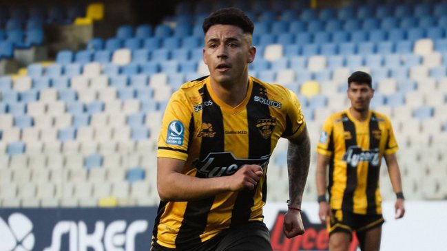 Fernández Vial descendió a Tercera División