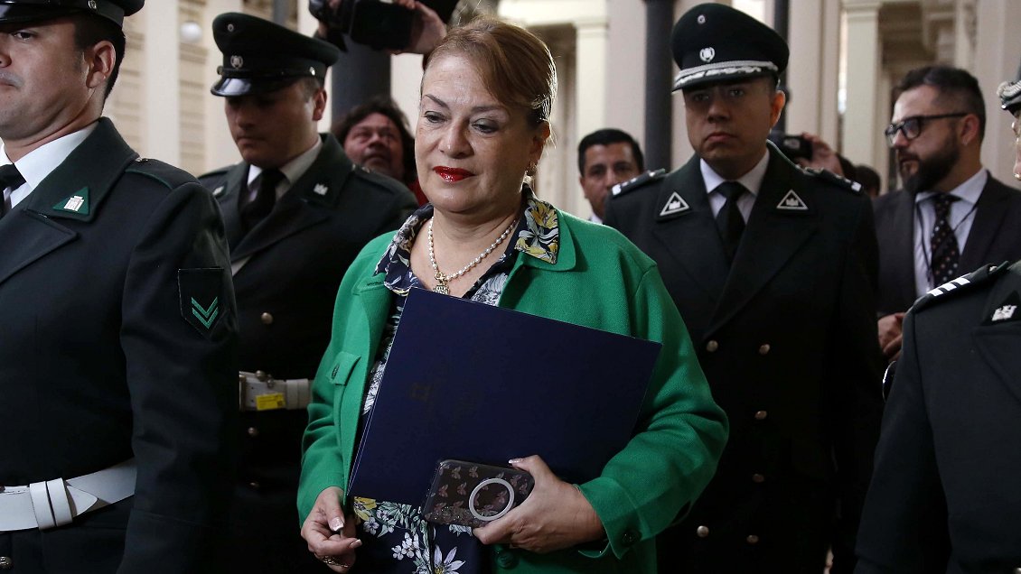 Fiscalía investiga a Vivanco por tráfico de influencias, negociación incompatible y cohecho