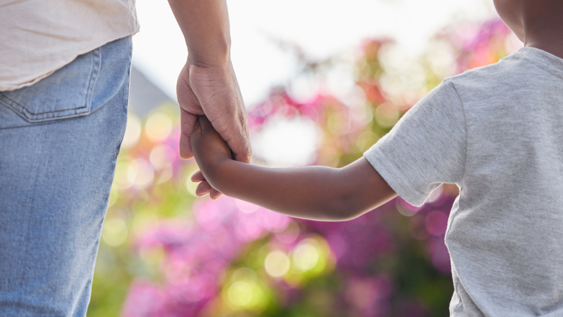 Niño será inscrito con dos papás y una mamá en certificado de nacimiento en Osorno