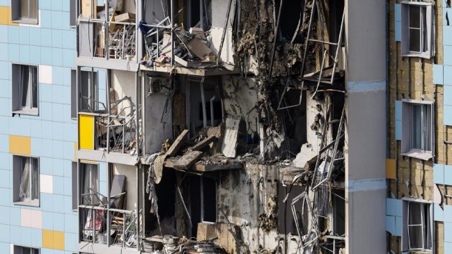 Ucrania atacó a Rusia: Fragmentos de dron impactaron en afueras de Moscú