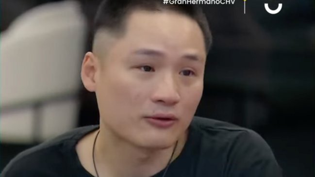 Conmovedor saludo familiar emocionó a Yuhui: 