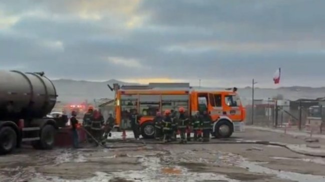 Incendio Antofagasta: Nube tóxica fue controlada y se indaga participación de terceros