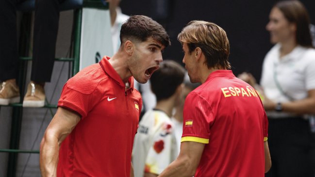 España clasificó a las Finales de la Copa Davis tras victoria de Alcaraz ante Humbert