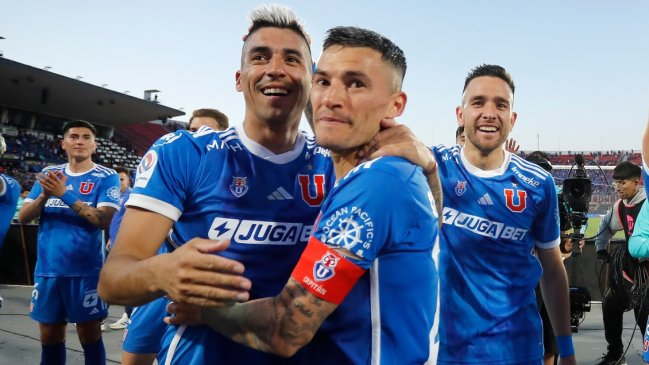 Resumen: La U ganó en la agonía y le dejó tarea a sus perseguidores