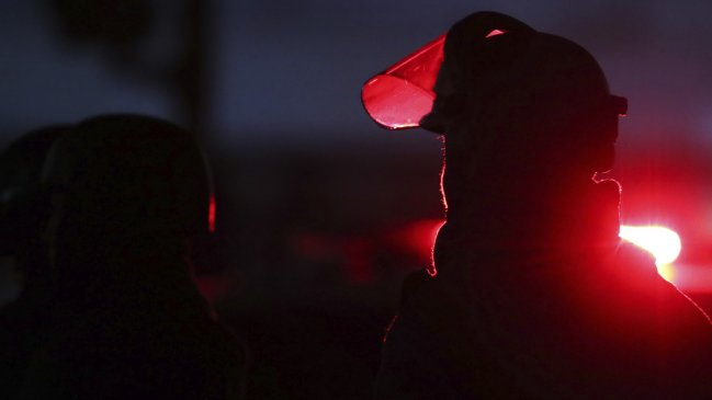 Maipú: Persecución terminó con delincuentes chocando una casa