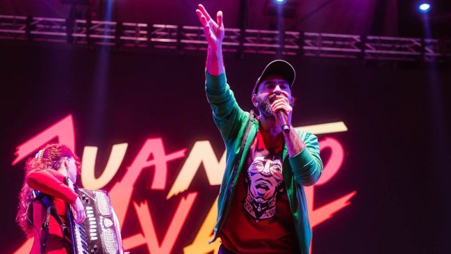 Juanito Ayala arremetió contra Luis Hermosilla durante show en fonda del Parque O’Higgins