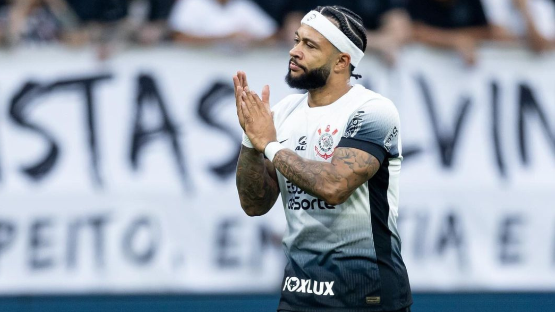 Memphis Depay se estrenó en Corinthians con triunfo en el Brasileirao