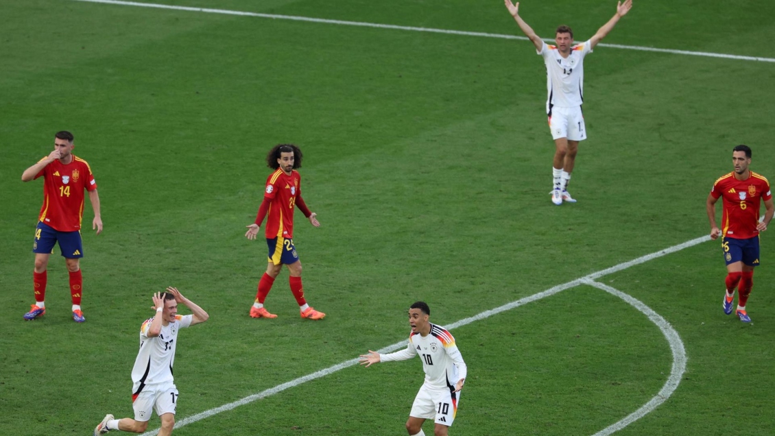 Comité de Arbitros de la UEFA: Mano de Cucurella ante Alemania debió ser penal