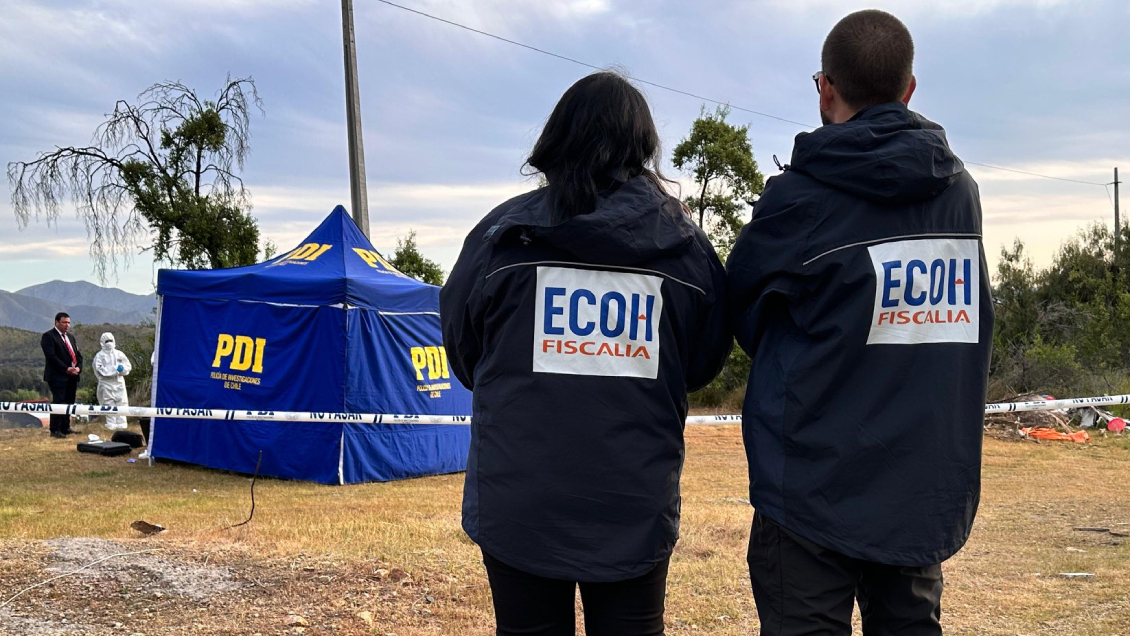 Cadáver semidesnudo y acribillado de un hombre apareció en Curacaví