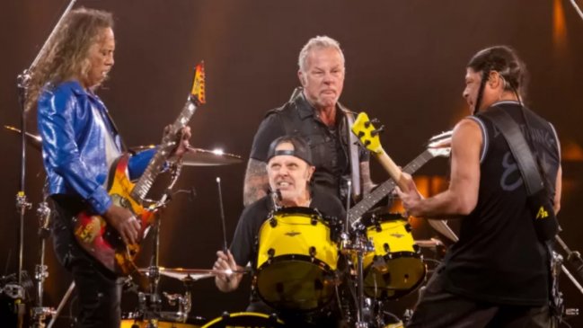 Metallica sorprendió tocando dos clásicos de la música mexicana