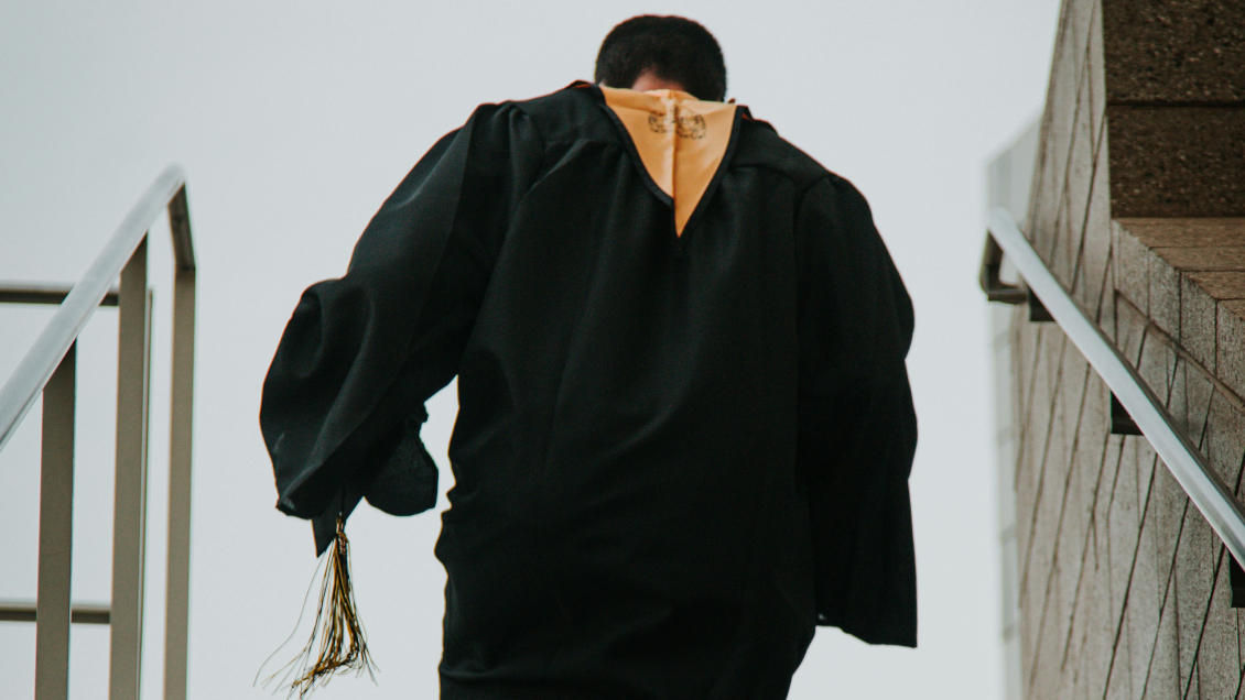 A ley: Universidades no podrán condicionar entrega de título por deudas de arancel