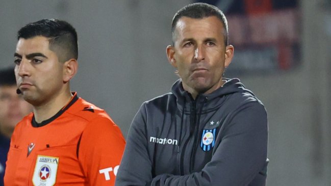 DT de Huachipato explotó contra el arbitraje ante la U: Tildó el penal como un 
