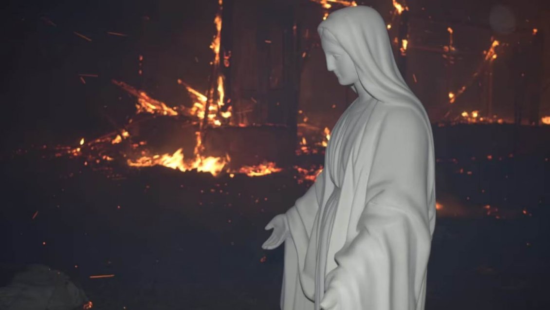 Imagen de la Virgen quedó intacta tras incendio en una iglesia en Argentina