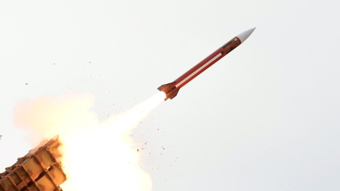 China lanzó un misil balístico intercontinental a aguas del Pacífico