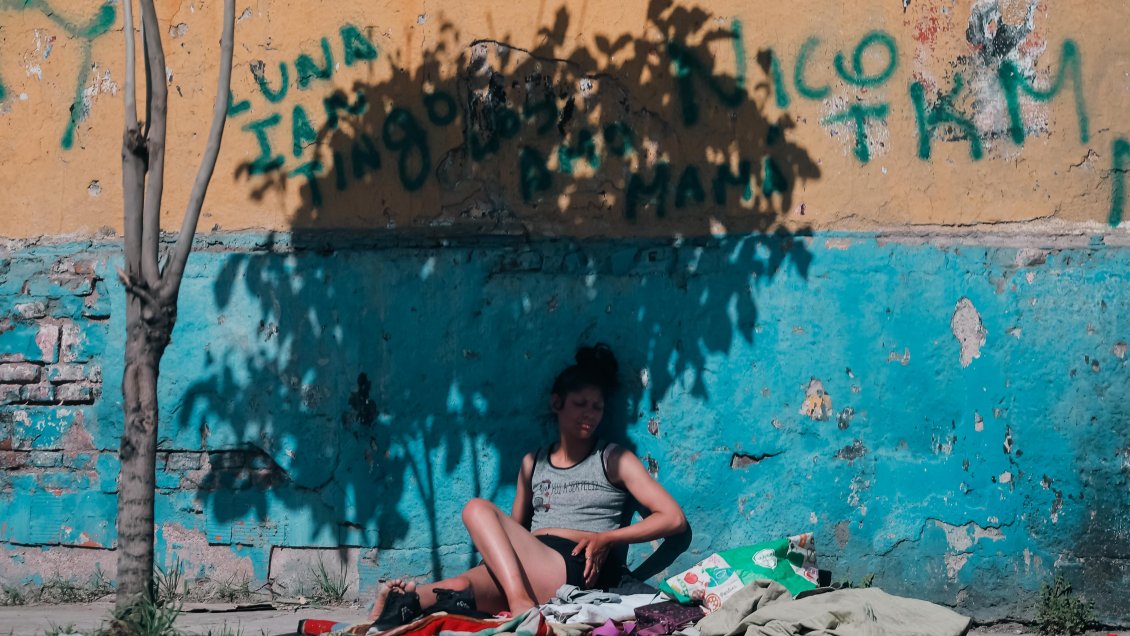 Pobreza urbana en Argentina subió al 52,9% durante el primer semestre