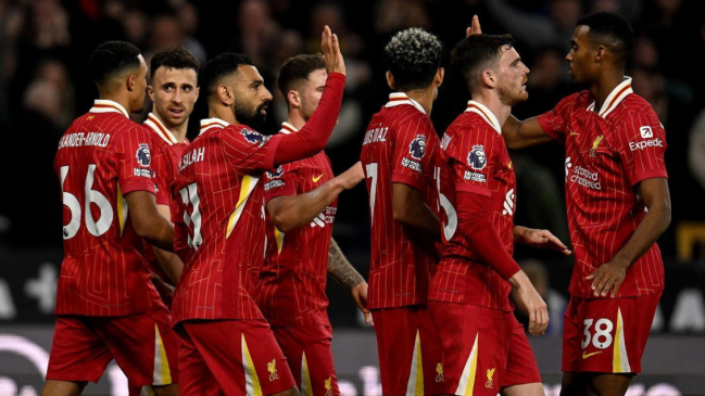 Liverpool venció a Wolves y quedó como puntero absoluto de la Premier League