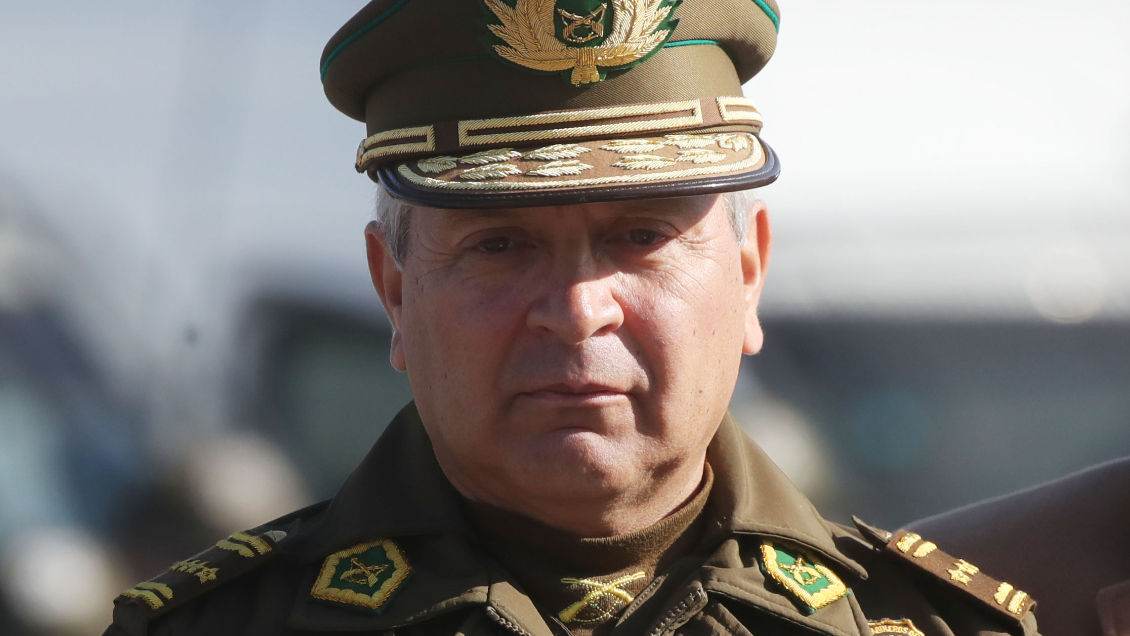 Senador Flores: Carabineros no se va a derrumbar sin el general Yáñez