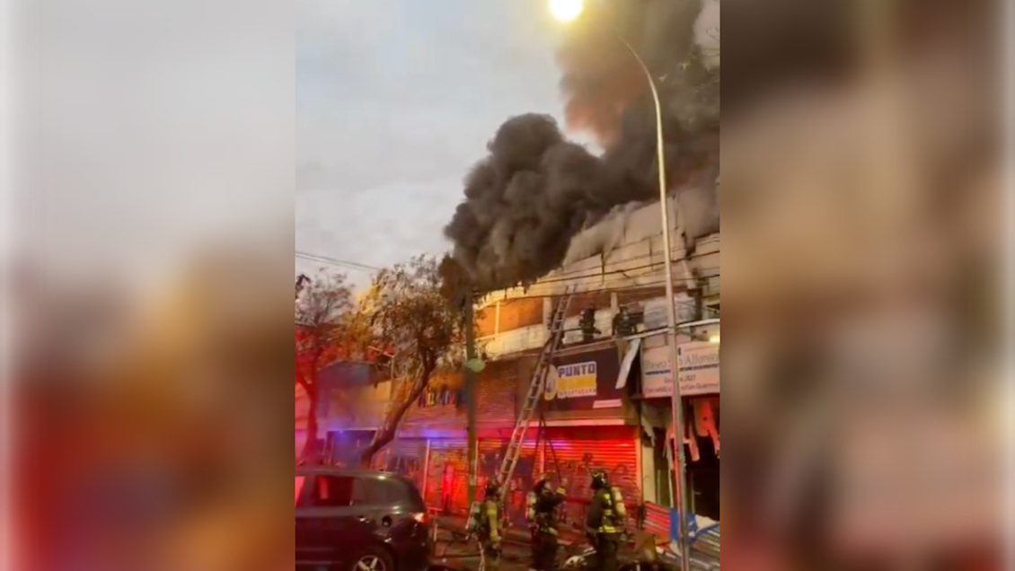 Gran incendio en barrio Meiggs originado, presuntamente, por ladrones