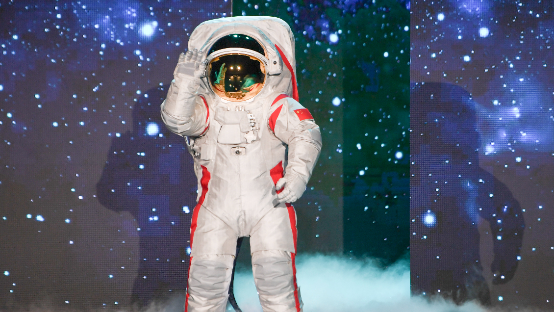 China presenta su traje lunar con diseño inspirado en la tradición y el enfoque funcional