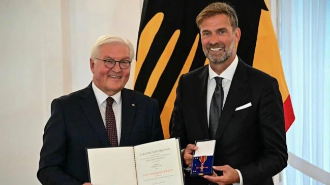 Jürgen Klopp fue reconocido con la Orden del Mérito de Alemania