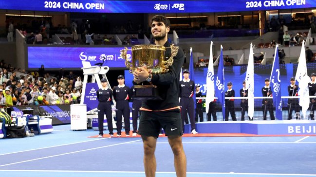 Alcaraz frenó a Sinner y alzó el título en Beijing