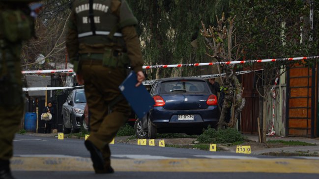 CEP: El 57% cree que el Gobierno debiese poner mayor esfuerzo en solucionar la delincuencia