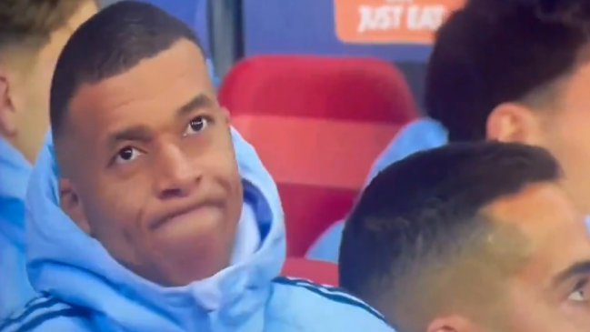 [VIDEO] Así reaccionó Mbappé con fallida jugada de Vinicius en la Champions