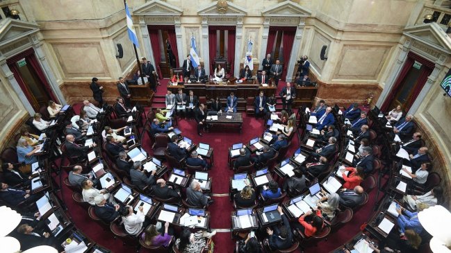 Oposición argentina busca que Parlamento ratifique la ley vetada por Milei