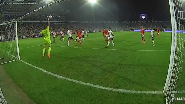 [VIDEO] El tapadón de Brayan Cortés que evitó el empate de la UC