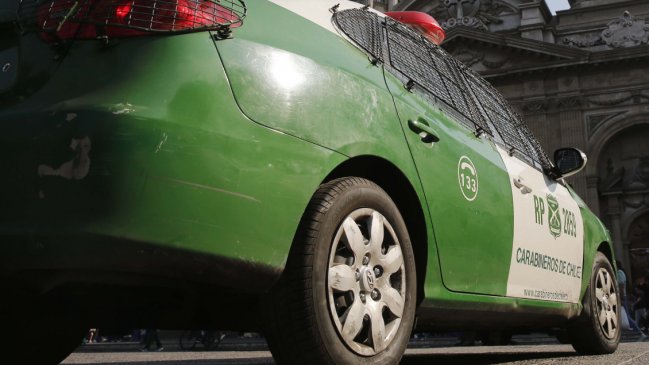 Asalto a mujer en Maipú derivó en intercambio de disparos con carabineros y persecución